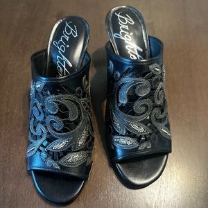 Size 9 Brighton Black and Grey Leather Embroidered Heels